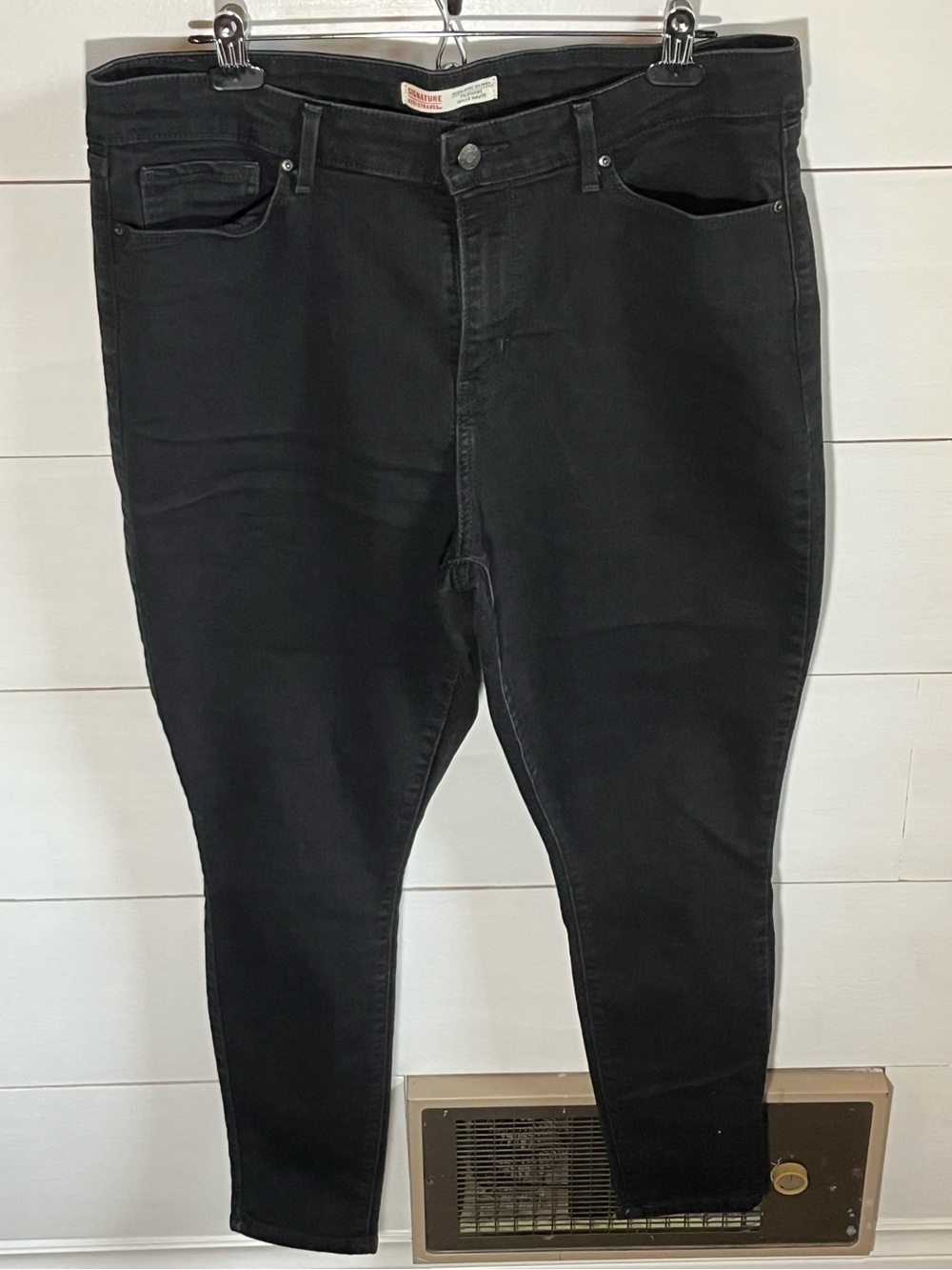 Levi's Women’s Skinny Jeans in Black